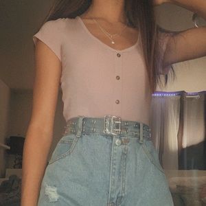 𝖕𝖎𝖓𝖐 𝖇𝖚𝖙𝖙𝖔𝖓𝖊𝖉 𝖙𝖎𝖊𝖉 𝖈𝖗𝖔𝖕 𝖙𝖔𝖕